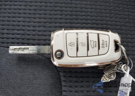 2019 Hyundai Santa Fe Se from USA, damaged, VIN 5NMS2CAD3KH130623